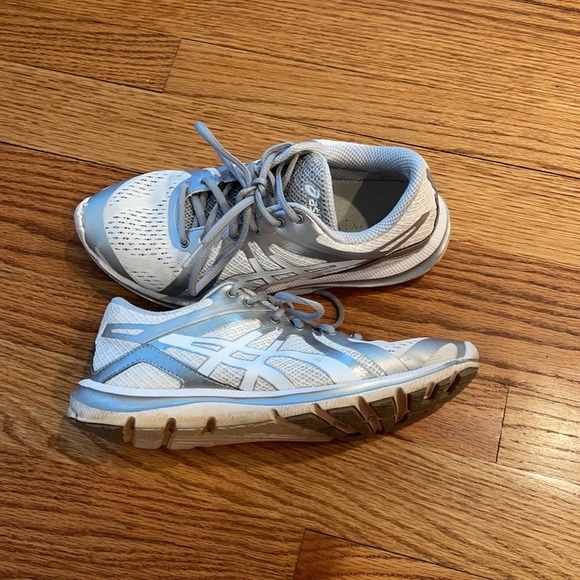 Asics running shoes! - Picture 3 of 3